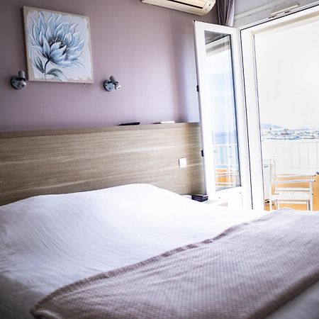 Hotel Beau Rivage Le Lavandou Exteriör bild