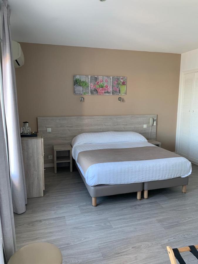 Hotel Beau Rivage Le Lavandou Exteriör bild