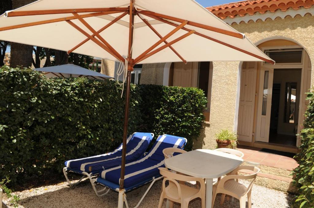Hotel Beau Rivage Le Lavandou Rum bild